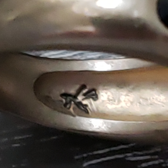 Black and Gold-tone Statement Ring - Picture 5 of 5